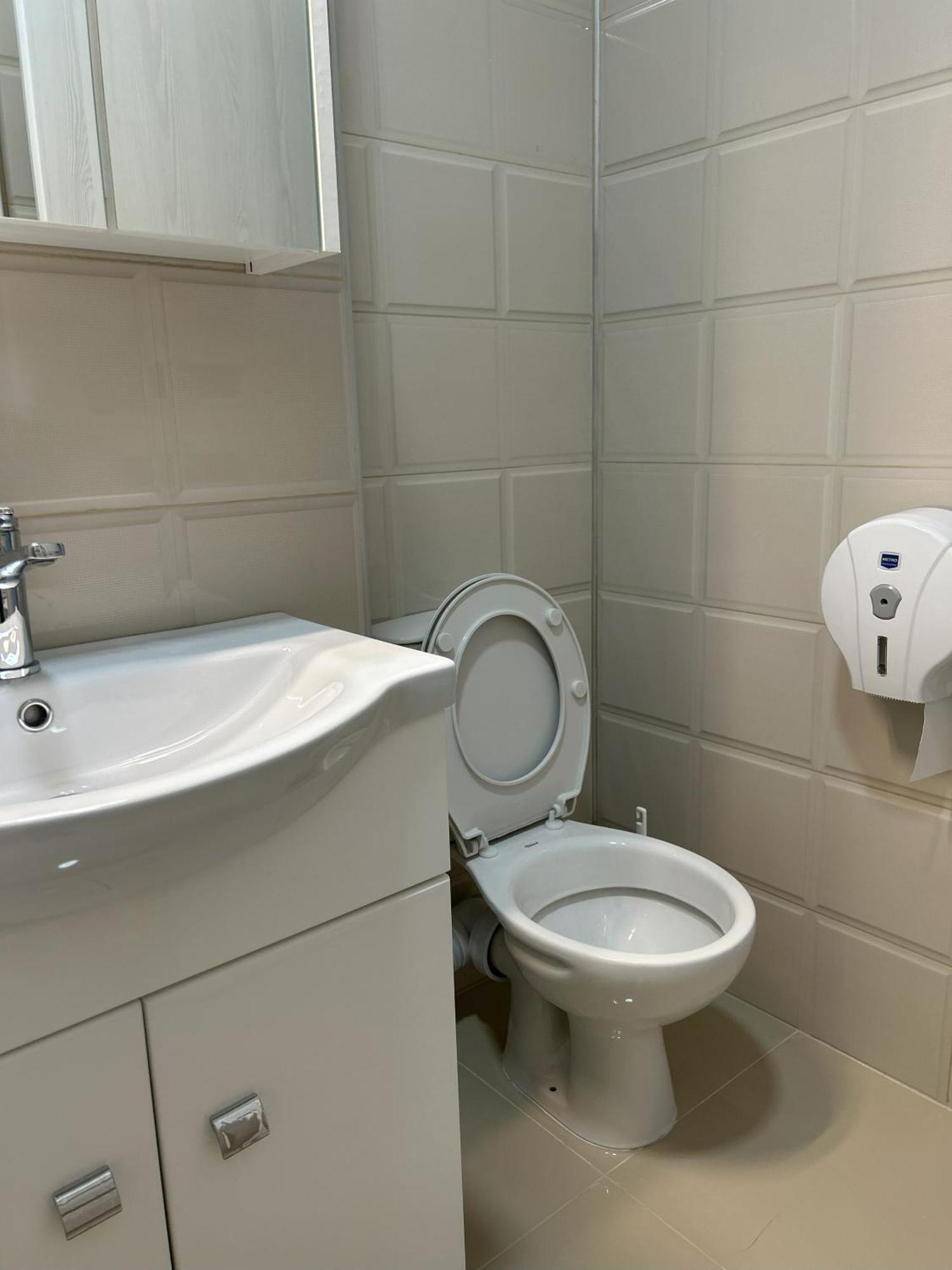 Urban Retreat With Balcony At Exigent Plaza - 06 Apartment Bucharest Luaran gambar
